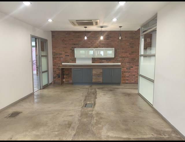 440M² OFFICE TO LET IN BRYANSTON